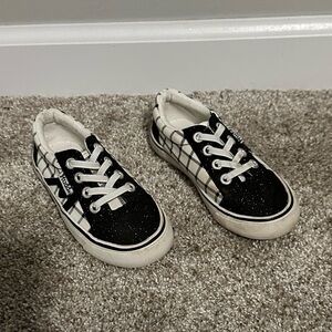 Mudd Black and White Toddler Sneakers